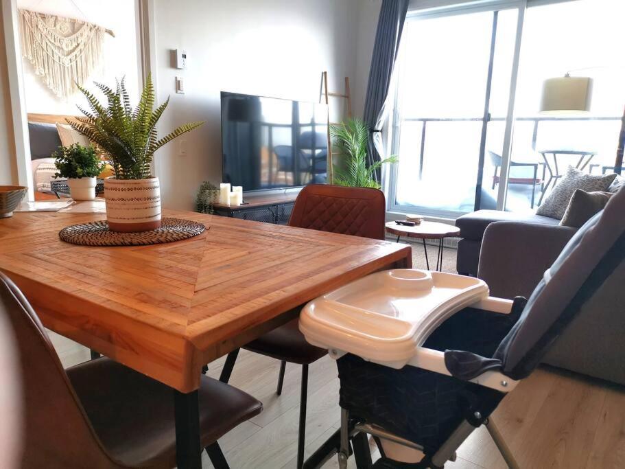 Penthouse With Free Indoor Parking Downtown Apartment Квебек Екстериор снимка