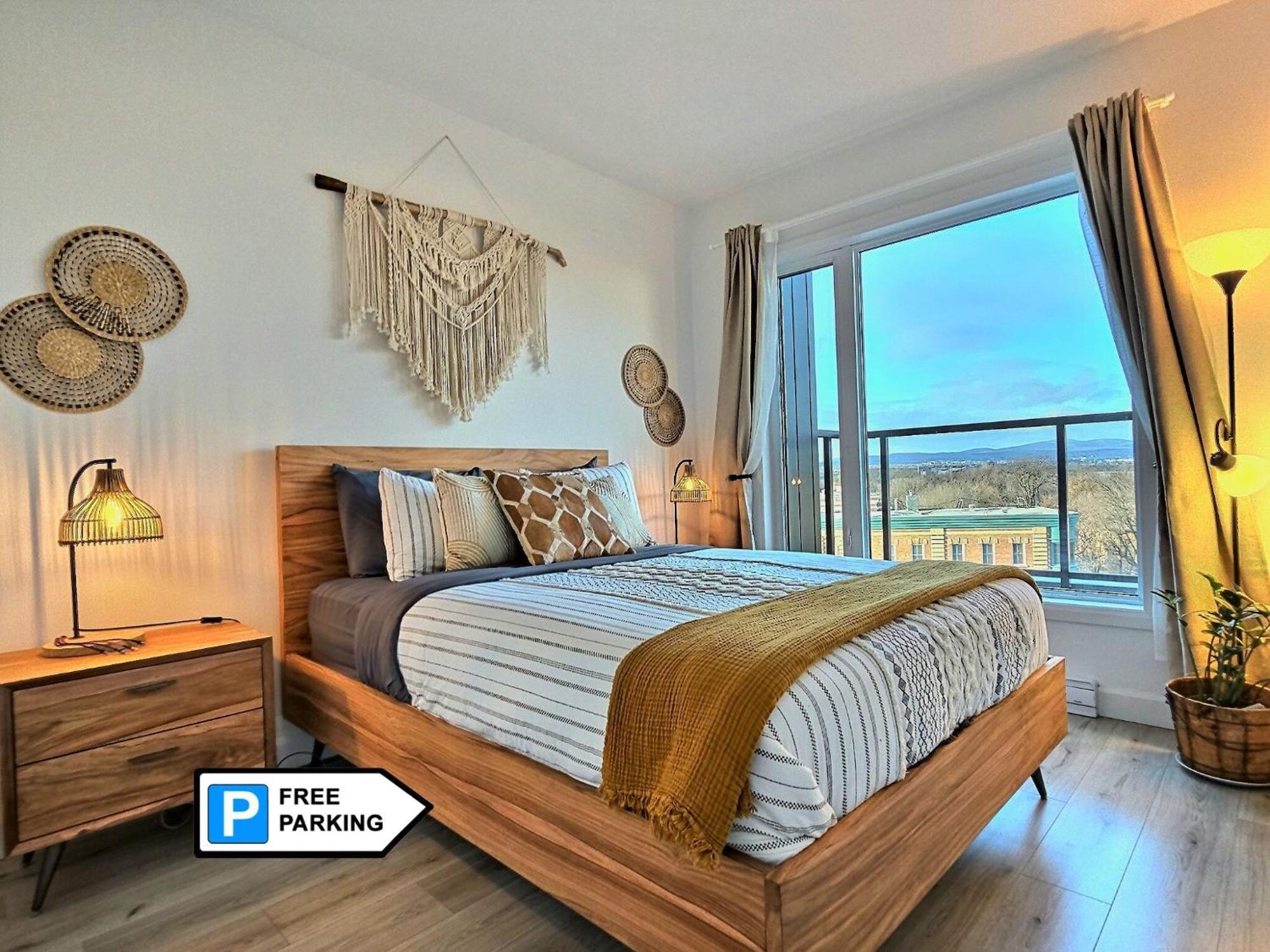 Penthouse With Free Indoor Parking Downtown Apartment Квебек Екстериор снимка