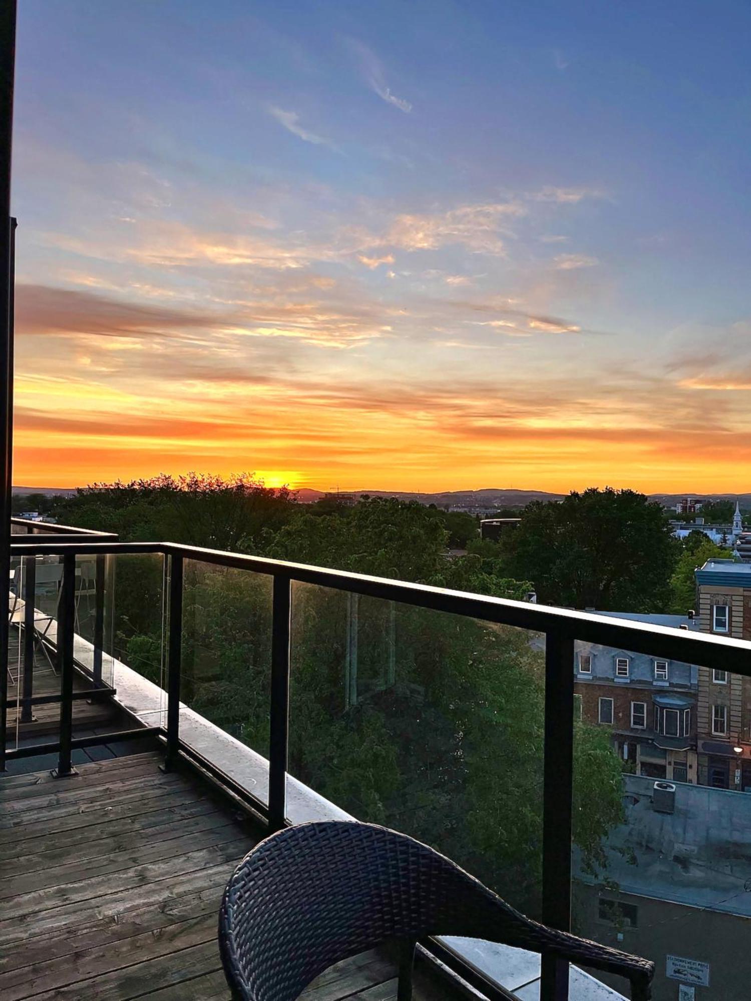Penthouse With Free Indoor Parking Downtown Apartment Квебек Екстериор снимка